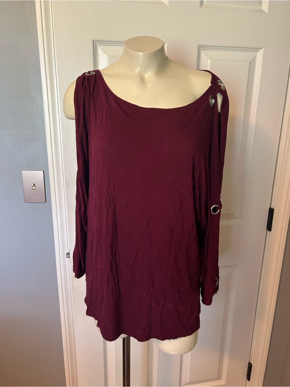 Cable & Gauge Maroon Off-Shoulder Grommet Accent Long Sleeve Top